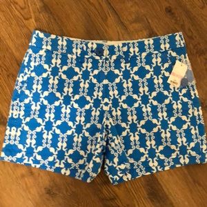 Crown & Ivy shorts size 6 blue white seahorses